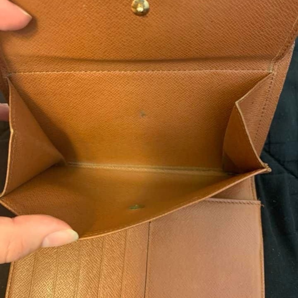 Louis Vuitton wallet - Picture 3 of 13
